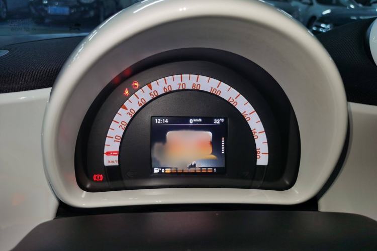 Used smart forfour 2016 1.0L 52 kW Passion Edition Instrument Cluster