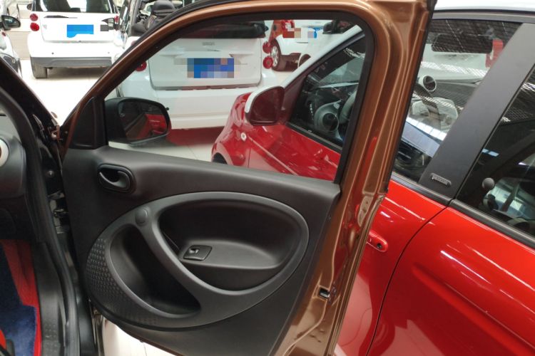 Used smart forfour 2016 1.0L 52 kW Dynamic Edition Interior 5