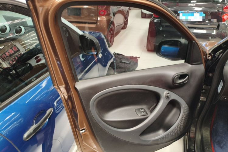 Used smart forfour 2016 1.0L 52 kW Dynamic Edition Interior 7