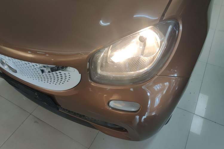Used smart forfour 2016 1.0L 52 kW Passion Edition Left Front Headlight