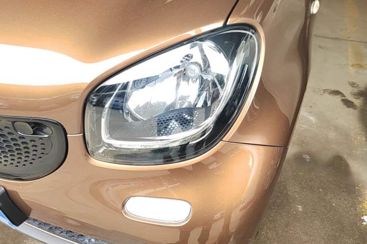 Used smart forfour 2016 0.9T 66 kW Pioneer Edition Left Front Headlight