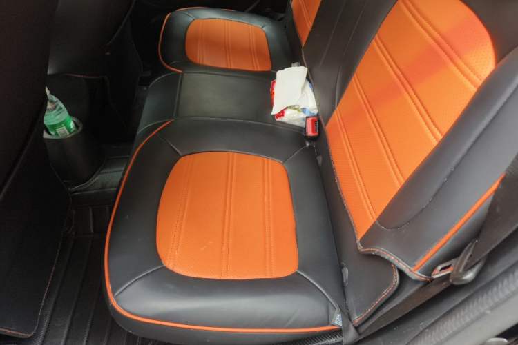Used smart forfour 2016 1.0L 52 kW Passion Edition Left Rear Seat