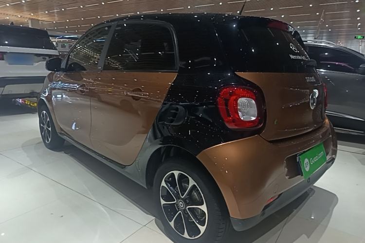 Used smart forfour 2016 1.0L 52 kW Passion Edition Rear Left 45 Deg