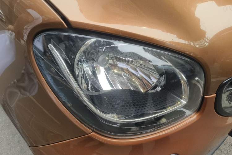 Used smart forfour 2016 1.0L 52 kW Passion Edition Right Front Headlight