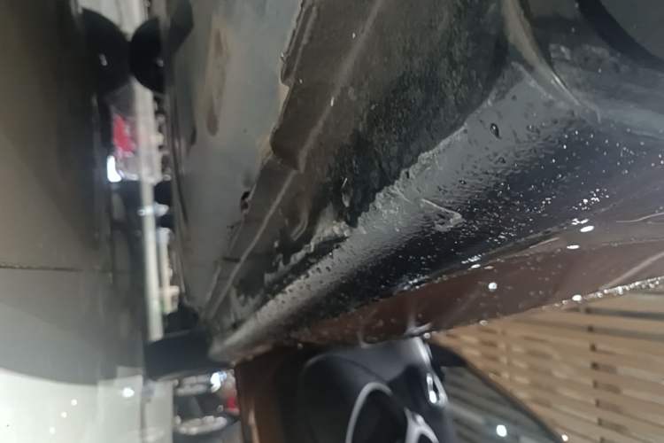 Used smart forfour 2016 1.0L 52 kW Passion Edition Right Side Sill