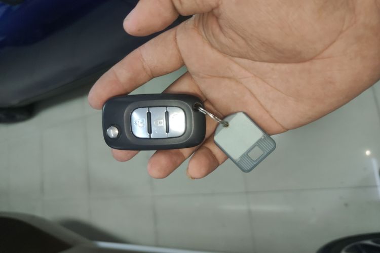 Used smart forfour 2016 1.0L 52 kW Passion Edition Vehicle Key
