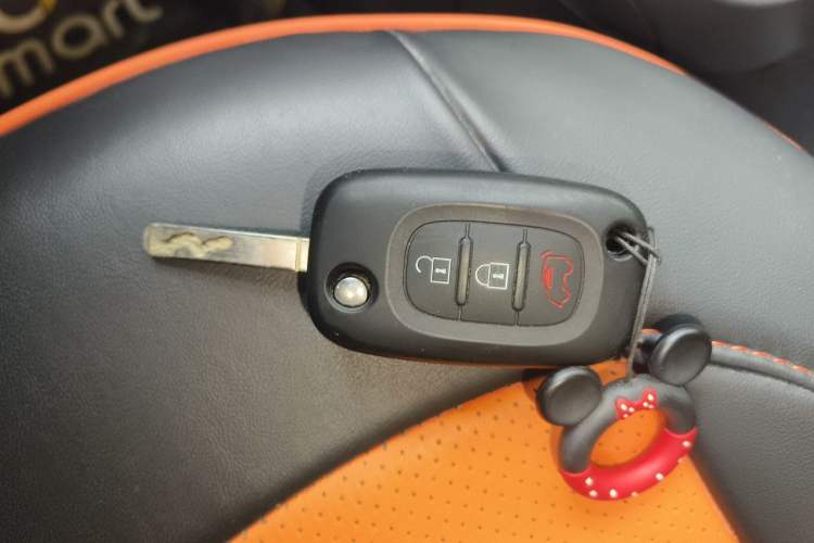 Used smart forfour 2016 1.0L 52 kW Passion Edition Vehicle Key
