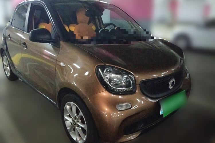 Used smart forfour 2016 1.0L 52 kW Dynamic Edition Front Right 45 Deg