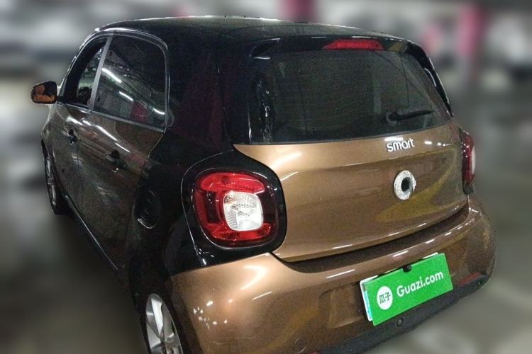 Used smart forfour 2016 1.0L 52 kW Dynamic Edition Rear Left 45 Deg