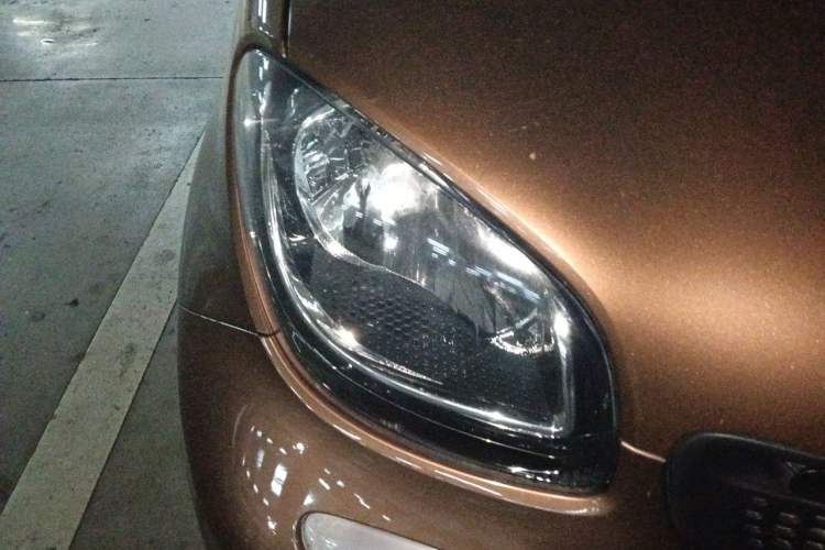 Used smart forfour 2016 1.0L 52 kW Dynamic Edition Right Front Headlight