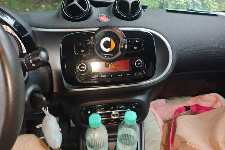 Used smart forfour 2016 1.0L 52 kW Passion Edition Audio And AC Panel