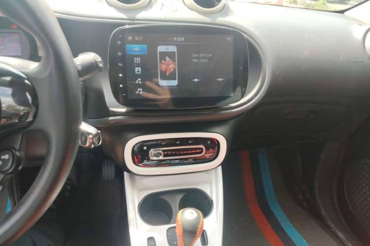 Used smart forfour 2016 1.0L 52 kW Dynamic Edition Audio And AC Panel
