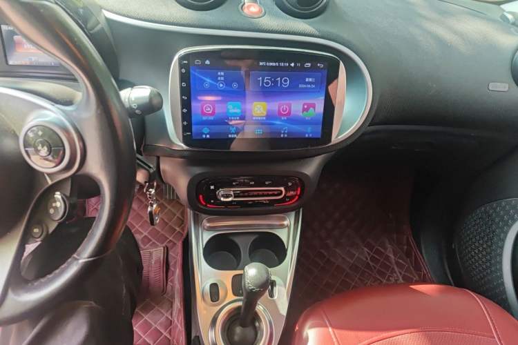 Used smart forfour 2016 1.0L 52 kW Passion Edition Audio And AC Panel