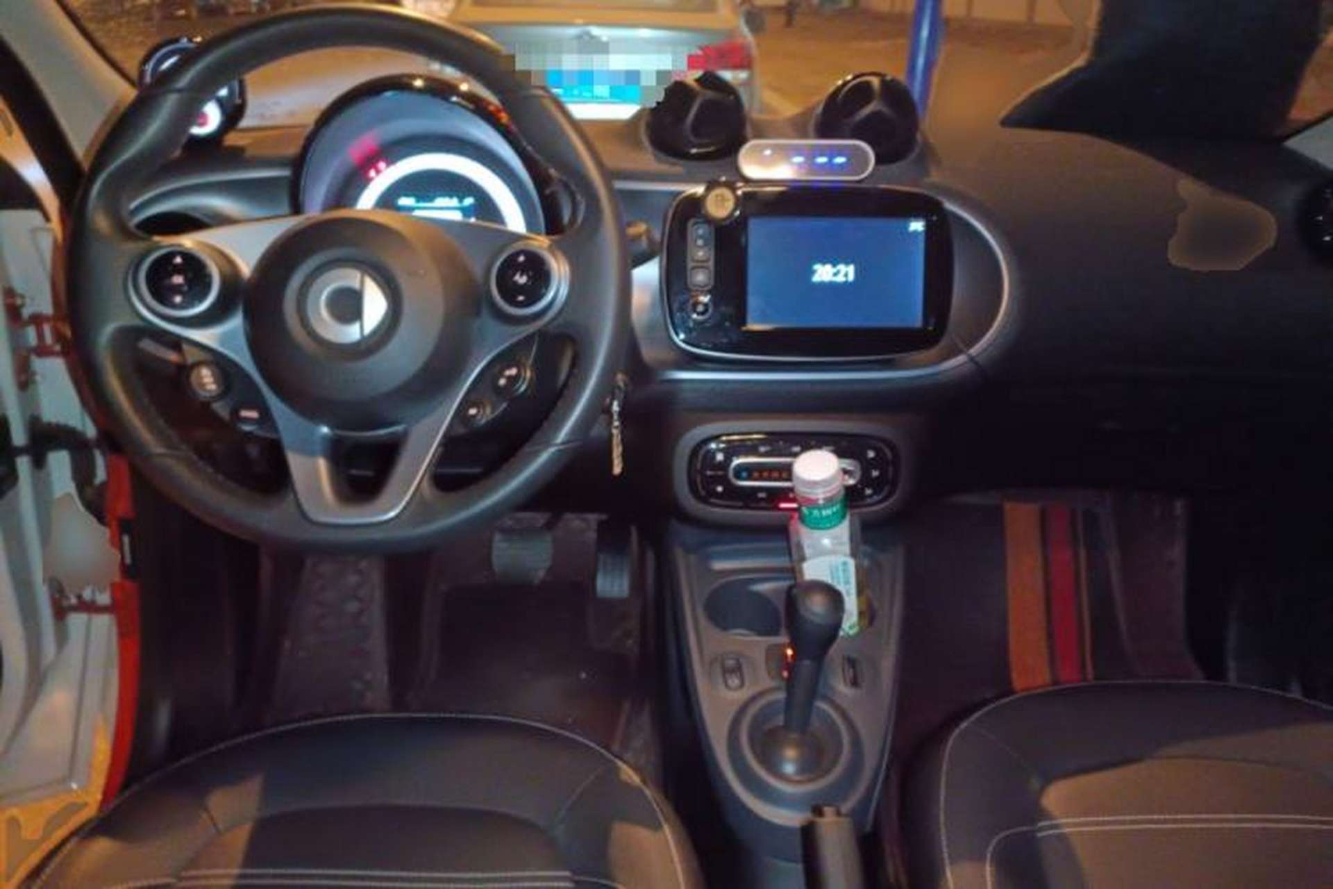 Used smart forfour 2016 0.9T 66 kW Pioneer Edition Center Console