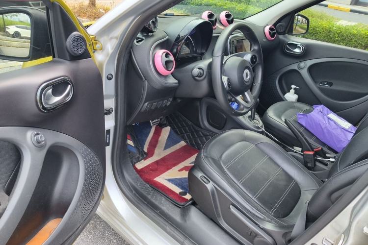 Used smart forfour 2016 0.9T 66 kW Pioneer Edition Driver Seat