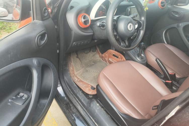 Used smart forfour 2016 1.0L 52 kW Dynamic Edition Driver Seat