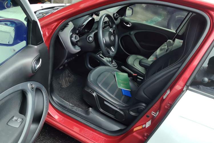 Used smart forfour 2016 0.9T 66 kW Pioneer Edition Driver Seat