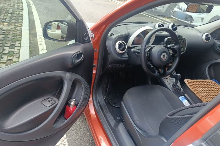 Used smart forfour 2016 1.0L 52 kW Dynamic Edition Driver Seat