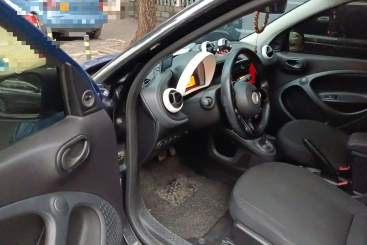 Used smart forfour 2016 1.0L 52 kW Dynamic Edition Driver Seat