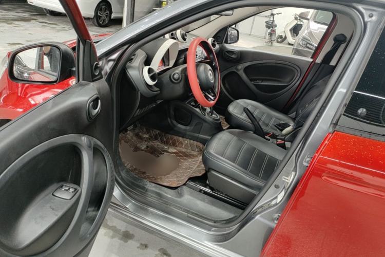 Used smart forfour 2016 1.0L 52 kW Dynamic Edition Driver Seat