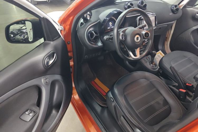 Used smart forfour 2016 0.9T 66 kW Pioneer Edition Driver Seat
