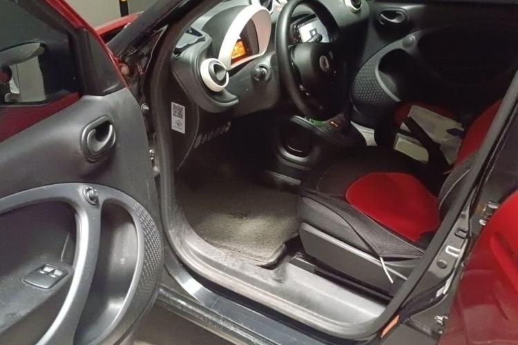 Used smart forfour 2016 1.0L 52 kW Dynamic Edition Driver Seat