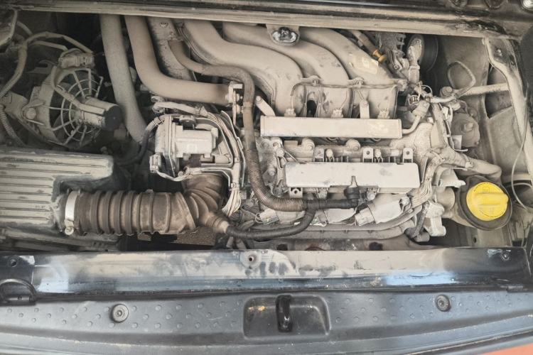 Used smart forfour 2016 1.0L 52 kW Dynamic Edition Engine Bay