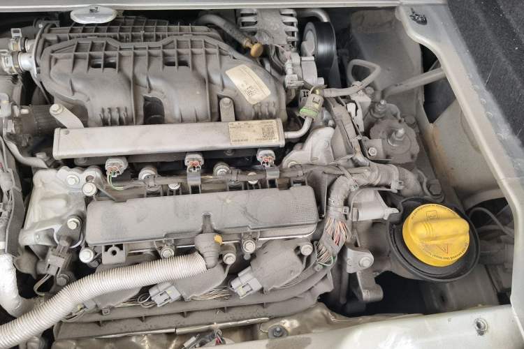 Used smart forfour 2016 0.9T 66 kW Pioneer Edition Engine Bay Left
