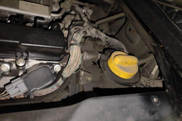 Used smart forfour 2016 1.0L 52 kW Dynamic Edition Engine Bay Left