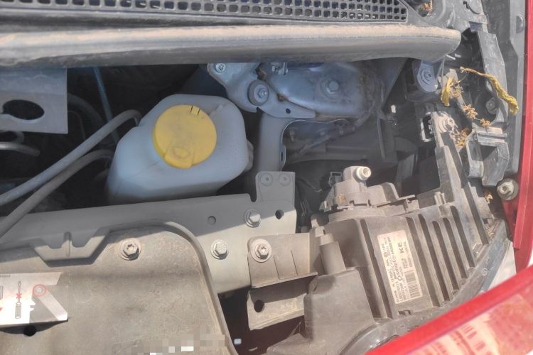 Used smart forfour 2016 1.0L 52 kW Passion Edition Engine Bay Left