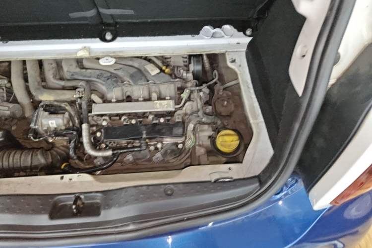 Used smart forfour 2016 1.0L 52 kW Passion Edition Engine Bay Left