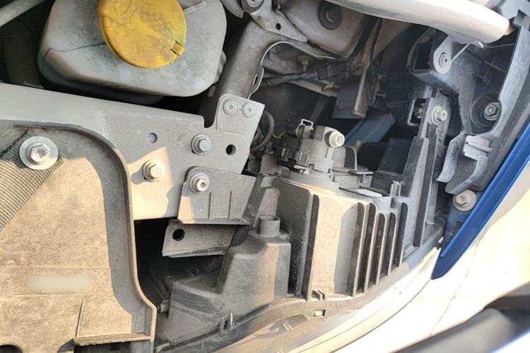 Used smart forfour 2016 0.9T 66 kW Pioneer Edition Engine Bay Left