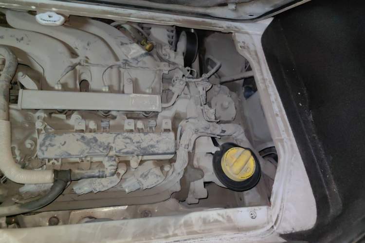 Used smart forfour 2016 1.0L 52 kW Passion Edition Engine Bay Left