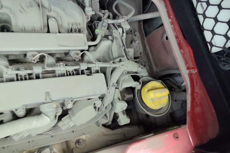 Used smart forfour 2016 0.9T 66 kW Pioneer Edition Engine Bay Left