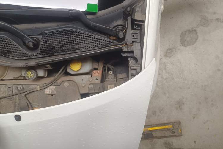 Used smart forfour 2016 1.0L 52 kW Dynamic Edition Engine Bay Left