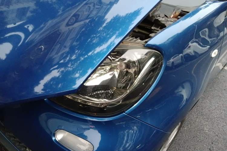 Used smart forfour 2016 1.0L 52 kW Dynamic Edition Engine Bay Left