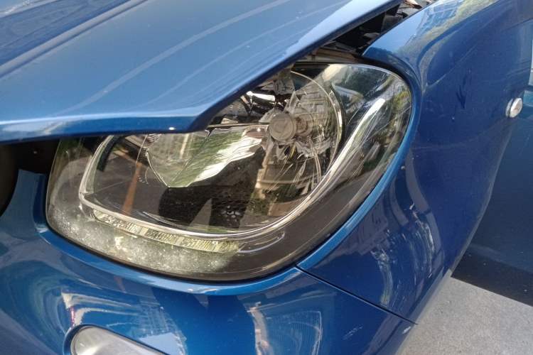 Used smart forfour 2016 1.0L 52 kW Dynamic Edition Engine Bay Left