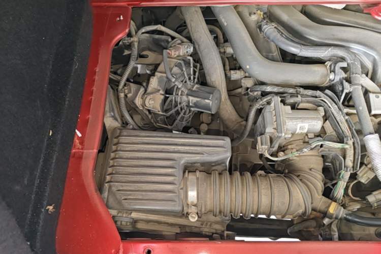 Used smart forfour 2016 1.0L 52 kW Passion Edition Engine Bay Right