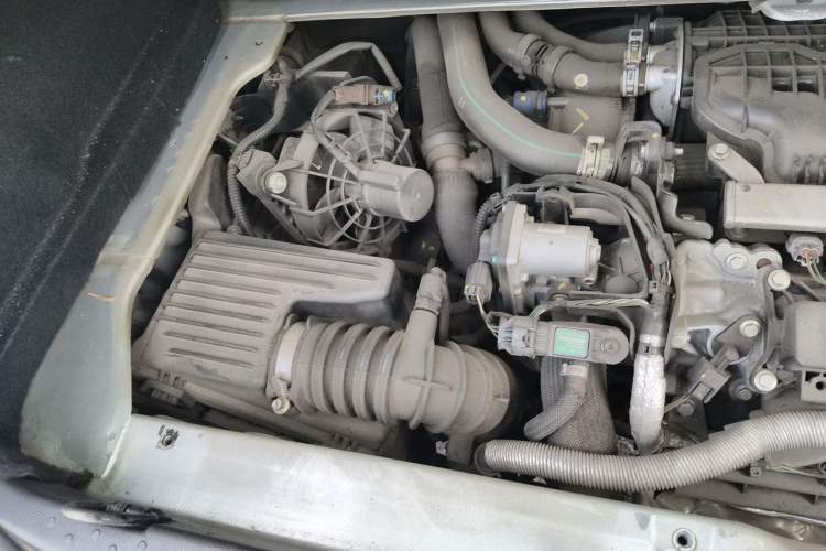 Used smart forfour 2016 0.9T 66 kW Pioneer Edition Engine Bay Right