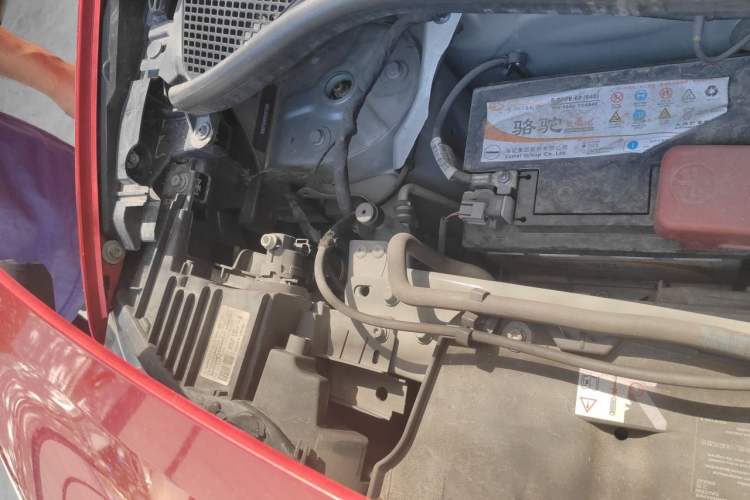 Used smart forfour 2016 1.0L 52 kW Passion Edition Engine Bay Right