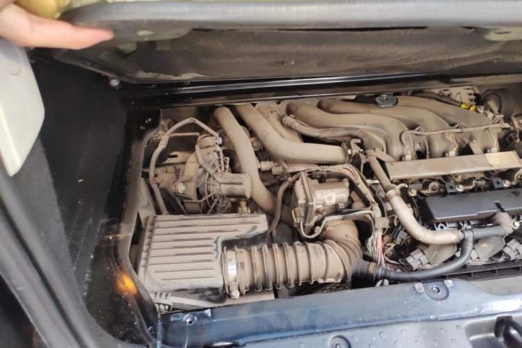 Used smart forfour 2016 1.0L 52 kW Passion Edition Engine Bay Right