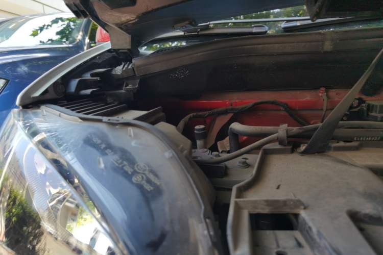 Used smart forfour 2016 1.0L 52 kW Passion Edition Engine Bay Right