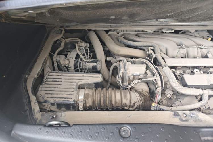 Used smart forfour 2016 1.0L 52 kW Passion Edition Engine Bay Right