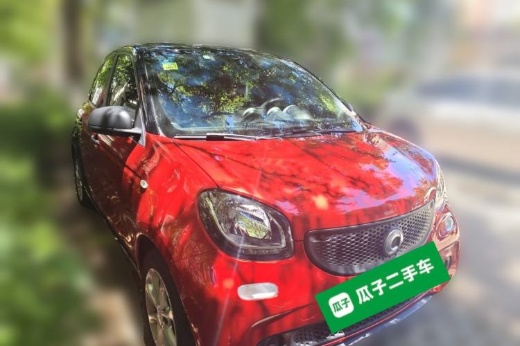 Used smart forfour 2016 1.0L 52 kW Dynamic Edition Front Right 45 Deg