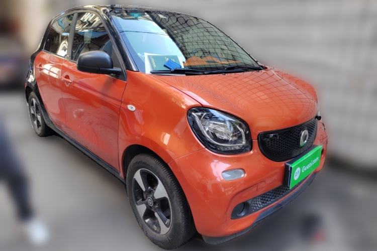 Used smart forfour 2016 1.0L 52 kW Passion Edition Front Right 45 Deg