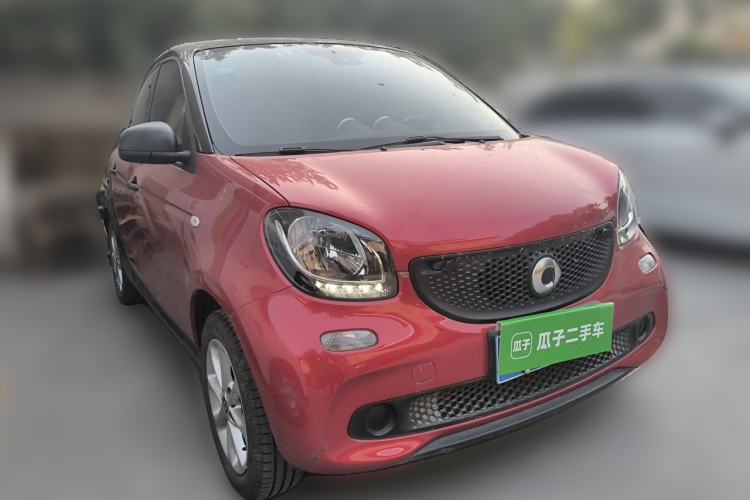 Used smart forfour 2016 1.0L 52 kW Dynamic Edition Front Right 45 Deg