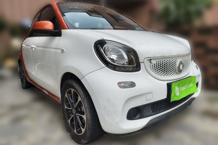 Used smart forfour 2016 1.0L 52 kW Passion Edition Front Right 45 Deg