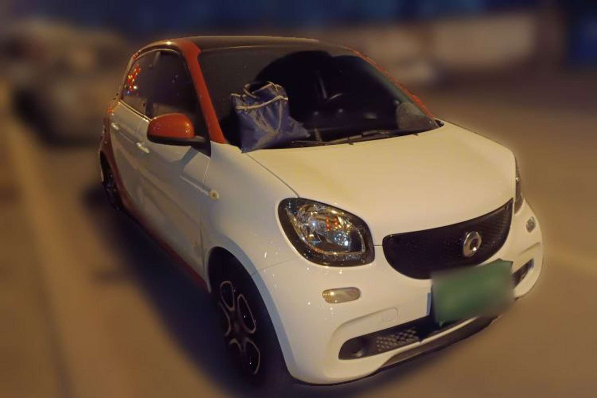 Used smart forfour 2016 0.9T 66 kW Pioneer Edition Front Right 45 Deg
