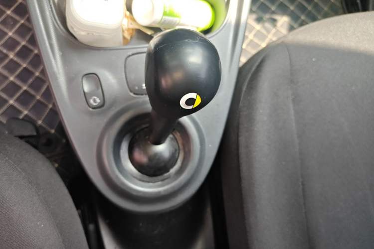 Used smart forfour 2016 1.0L 52 kW Dynamic Edition Gear Lever