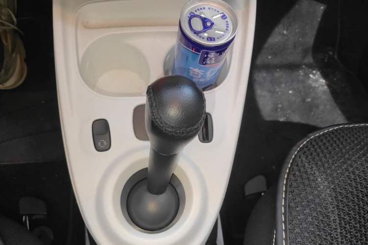 Used smart forfour 2016 1.0L 52 kW Passion Edition Gear Lever